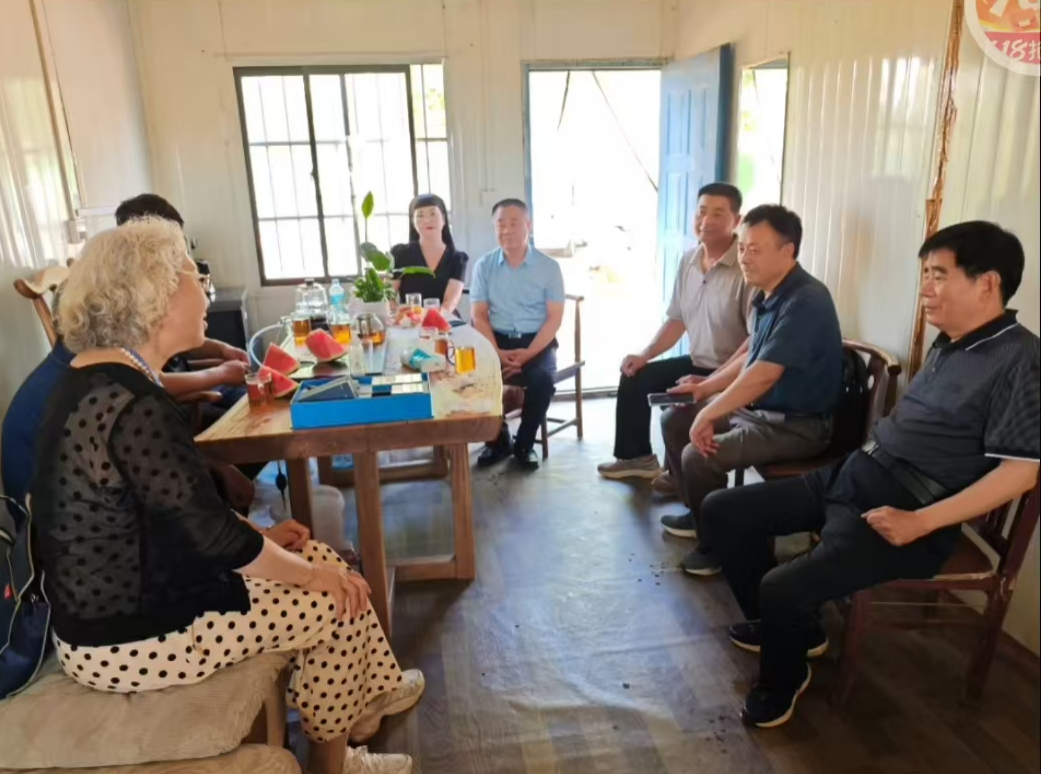 科技赋能花卉产业 平顶山特派员服务团赴叶县开展技术指导(图3)