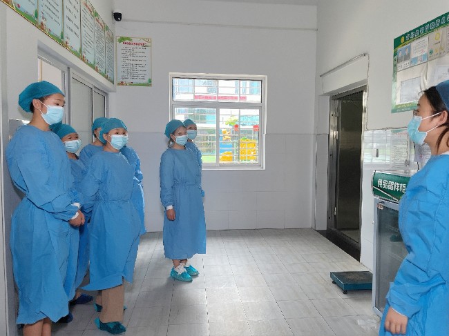 “食”光有你 共“膳”美好 ——湖北沙洋县后港镇第二中心幼儿园开展膳食委员会开放日活动(图2)