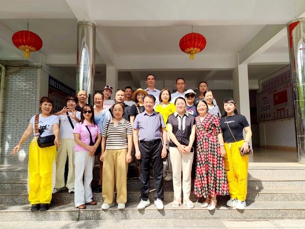 涪陵区禹昊堂诊所捐赠物资献爱心 助力困境家庭渡难关(图3)