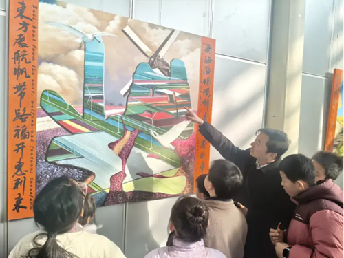 百名少年参观王泓君“丝路福船”湖南站展览(图2)