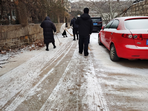 以雪为号丨司氏集团扫雪护行显担当 暖人心(图5)