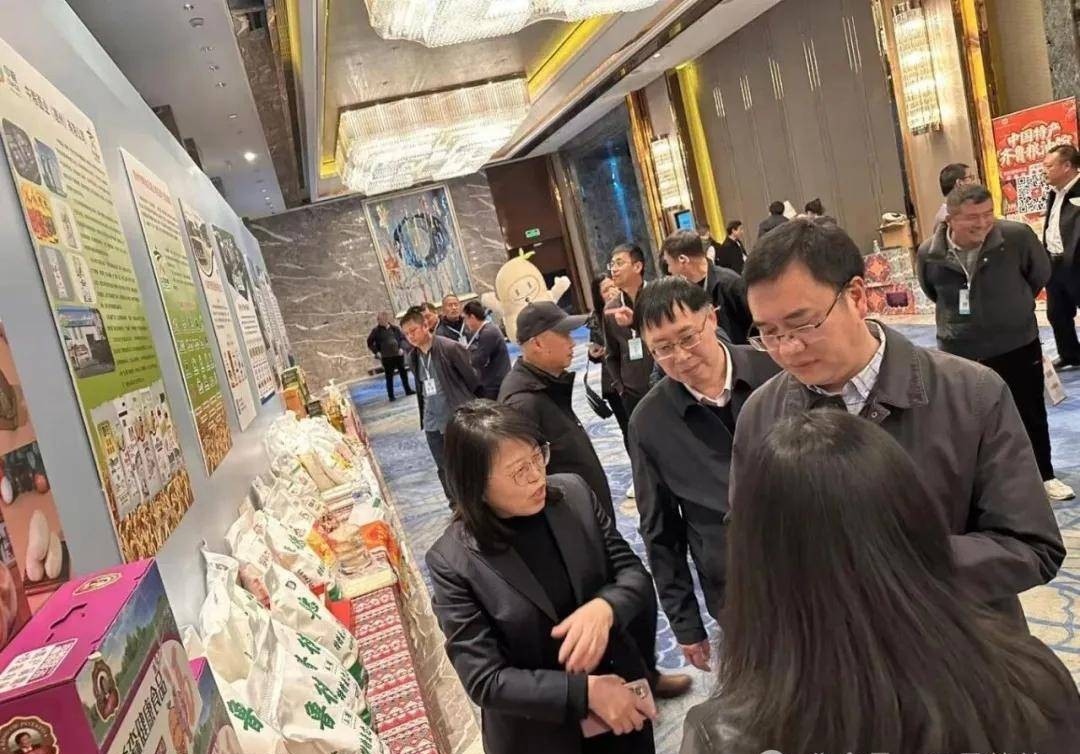 “五星德粮”香飘春城,德州粮油强势开拓西南市场(图2) “五星德粮”香飘春城,德州粮油强势开拓西南市场(图2)