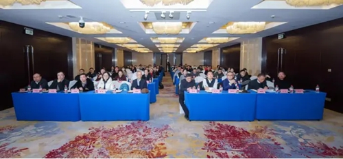 第三届云天大讲堂聚焦上市公司庭外重组,共探市场法治化破局路径(图1) 第三届云天大讲堂聚焦上市公司庭外重组,共探市场法治化破局路径(图1)