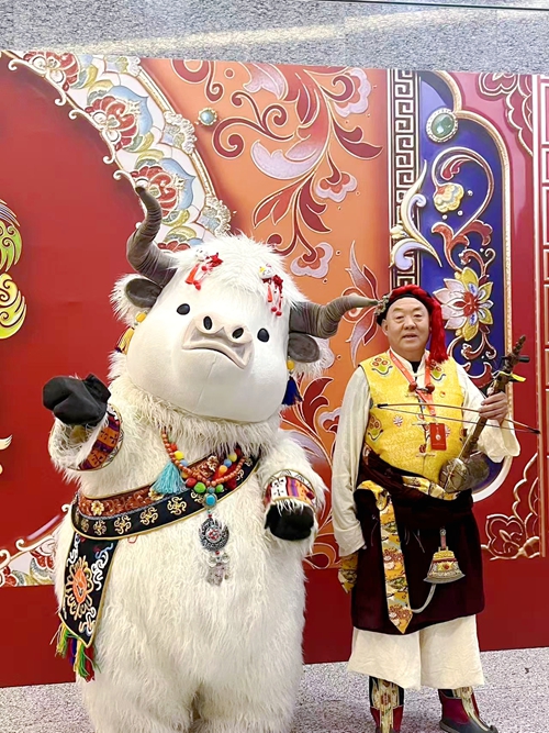 弦音绕囊谦，一弓一弦守初心——记牛角弦子传承人索才(图4)