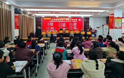 灵宝市实验小学“花开四季•科育未来”科普实践活动总结交流精彩纷呈(图3)