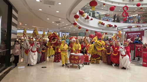 龙腾万达 福满宜昌：2026宜昌万达春节七天乐启幕 非遗表演点亮峡江年味(图9)