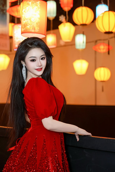 安婷主持国教台丙午马年新春大联欢,闪耀中国绽放世界(图3) 安婷主持国教台丙午马年新春大联欢,闪耀中国绽放世界(图3)