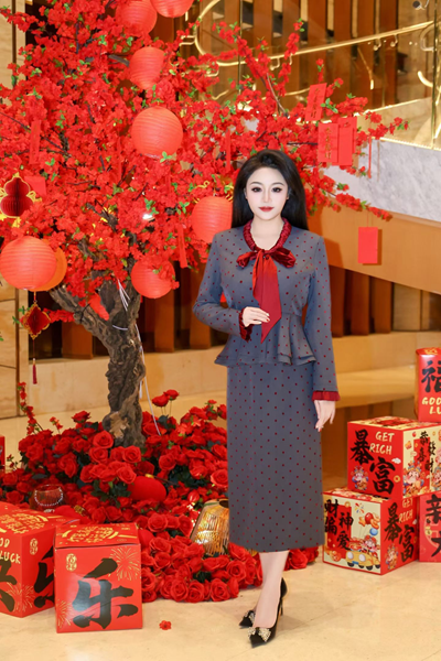 安婷主持国教台丙午马年新春大联欢,闪耀中国绽放世界(图4) 安婷主持国教台丙午马年新春大联欢,闪耀中国绽放世界(图4)