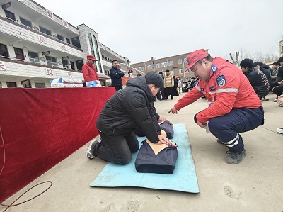 郭村镇：雷锋故事进校园 安全护航伴成长(图3)