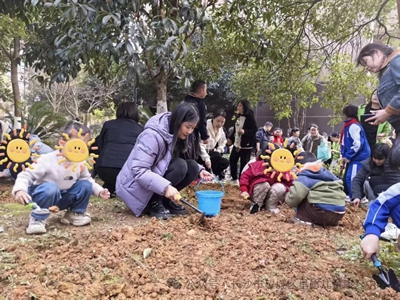 望城星愿特殊儿童康复中心融合植树活动暖心开展(图5)