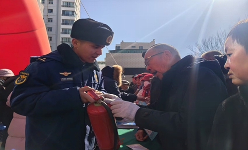 福海县消防救援大队联合多部门开展消防产品专项检查暨科普宣传活动(图3) 福海县消防救援大队联合多部门开展消防产品专项检查暨科普宣传活动(图3)