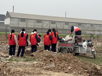 青春植绿传爱心 生态守护共前行(图5) 青春植绿传爱心 生态守护共前行(图5)