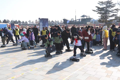 燃冬少年·冰雪同行——“吉林银行北吉星杯”亲子冰雪运动会圆满落幕(图3)