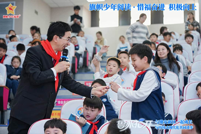 书香润云溪・名家伴成长 ——作家鲁冰走进容西云溪小学(图7) 书香润云溪・名家伴成长 ——作家鲁冰走进容西云溪小学(图7)