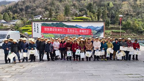 长江委组织开展系列宣传进乡村活动(图1) 长江委组织开展系列宣传进乡村活动(图1)