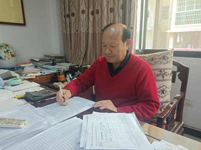 不忘初心 军魂永存——谢景斌与酉山文化的不解情缘(图1) 不忘初心 军魂永存——谢景斌与酉山文化的不解情缘(图1)