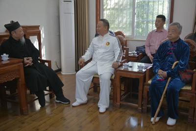 首届武当山武道中医药大健康研讨会与武汉百姓源健康生活馆开业仪式活动圆满举行 (图4) 首届武当山武道中医药大健康研讨会与武汉百姓源健康生活馆开业仪式活动圆满举行 (图4)