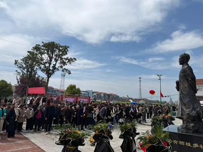 清明雨纷纷,宗亲祭英魂,纪念欧阳笛渔烈士红色文艺汇演在湖北石首隆重举行(图13) 清明雨纷纷,宗亲祭英魂,纪念欧阳笛渔烈士红色文艺汇演在湖北石首隆重举行(图13)