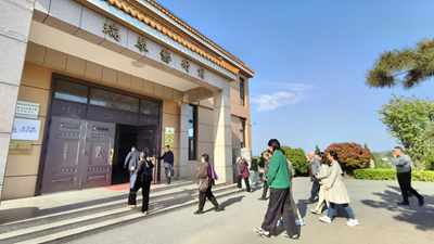   枣庄市工人文化宫版画培训班学员观摩瑞琴艺术馆(图3)