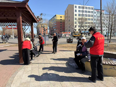 佳木斯市东风区禁毒办开展“4·15”全民国家安全教育日禁毒主题宣传活动(图4) 佳木斯市东风区禁毒办开展“4·15”全民国家安全教育日禁毒主题宣传活动(图4)