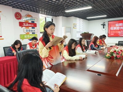 书香花溪・悦读悦行——迎2026年全民阅读活动周暨“读懂花溪”读书分享会圆满举办(图4)