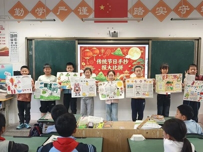 “童阅时光·家校同行”——恩阳二小读书周活动(图1)
