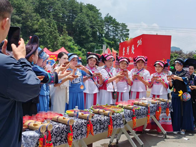 四旅融黔·乡宴聚心喻鉴理坝坝宴在贵阳花溪三江口举行 以酒、文、康、商共绘乡村振兴(图4)