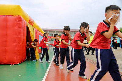 “童心筑梦，悦享六一”关爱青少年健康成长公益活动在长沙县黄花镇圆满举行(图4)