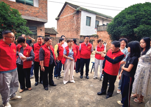 六一助学行，长沙市恩久公益社慰问衡东县高湖小学(图1)