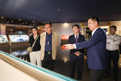 世界企业家协会主席王余根博士受邀参访天狮集团(图4) 世界企业家协会主席王余根博士受邀参访天狮集团(图4)