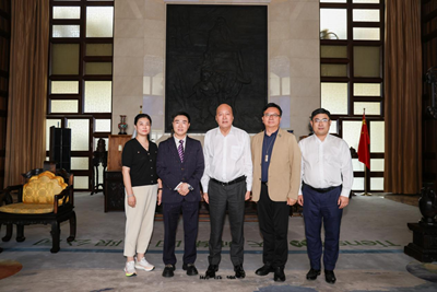 世界企业家协会主席王余根博士受邀参访天狮集团(图5) 世界企业家协会主席王余根博士受邀参访天狮集团(图5)
