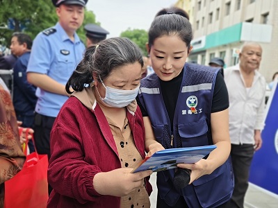 灵丘县开展“6·26”国际禁毒日集中宣传活动 筑牢青少年防毒安全防线(图4)