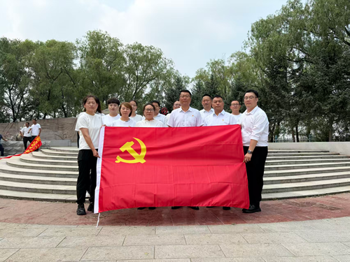 光荣在党五十载•传承铁人守初心(图1)