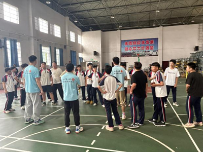 益暖少年驰骋篮光 赫有爱筑梦向阳行(图1)