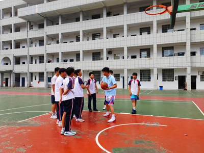 益暖少年驰骋篮光 赫有爱筑梦向阳行(图3)