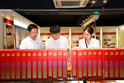 “雪饼猴”王铁柱走进白山方大集团吉林省酒文化博物馆:看尽一个民营企业的文化担当(图7) “雪饼猴”王铁柱走进白山方大集团吉林省酒文化博物馆:看尽一个民营企业的文化担当(图7)