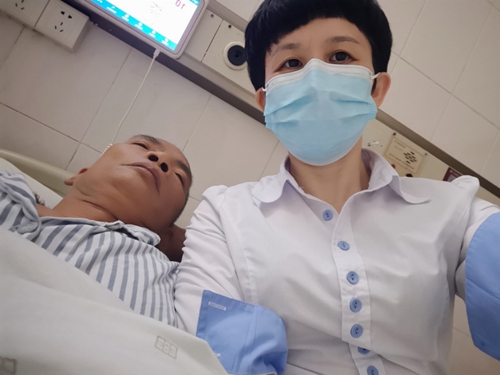 情暖病榻 致敬老兵---中国老兵之家走访慰问重病特困退役军人(图1) 情暖病榻 致敬老兵---中国老兵之家走访慰问重病特困退役军人(图1)