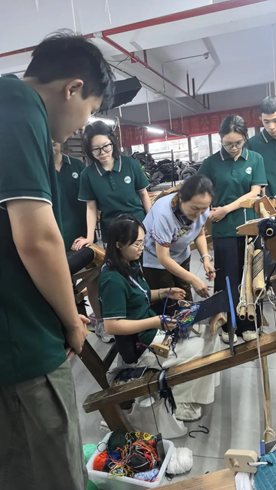 艺心向党匠心筑梦 长龙共振赋能文旅——中南林业科技大学家居与艺术设计学院赴龙山惹巴拉开展“三下乡”实践活动(图7)