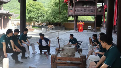 艺心向党匠心筑梦 长龙共振赋能文旅——中南林业科技大学家居与艺术设计学院赴龙山惹巴拉开展“三下乡”实践活动(图10)