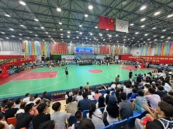 篮球逐梦燃赛场 全民健身展风采！2026年灵丘县职工篮球赛暨U10少儿篮球联赛开幕(图2)