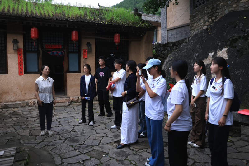 阜益同行振兴团赴阜平开展薪火兴乡，“阜”泽万家社会实践活动(图2)