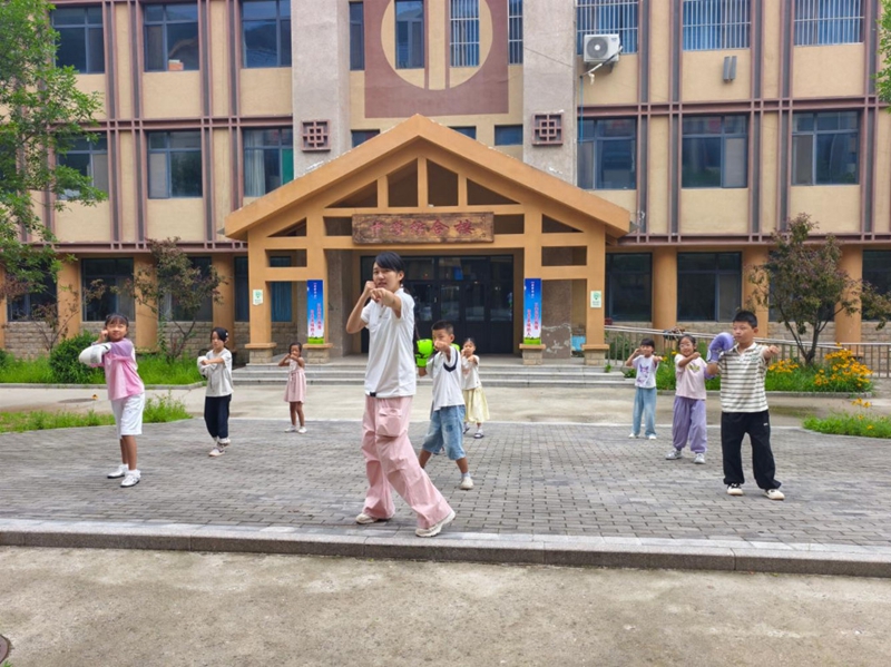 阜益同行振兴团赴阜平开展薪火兴乡，“阜”泽万家社会实践活动(图4)