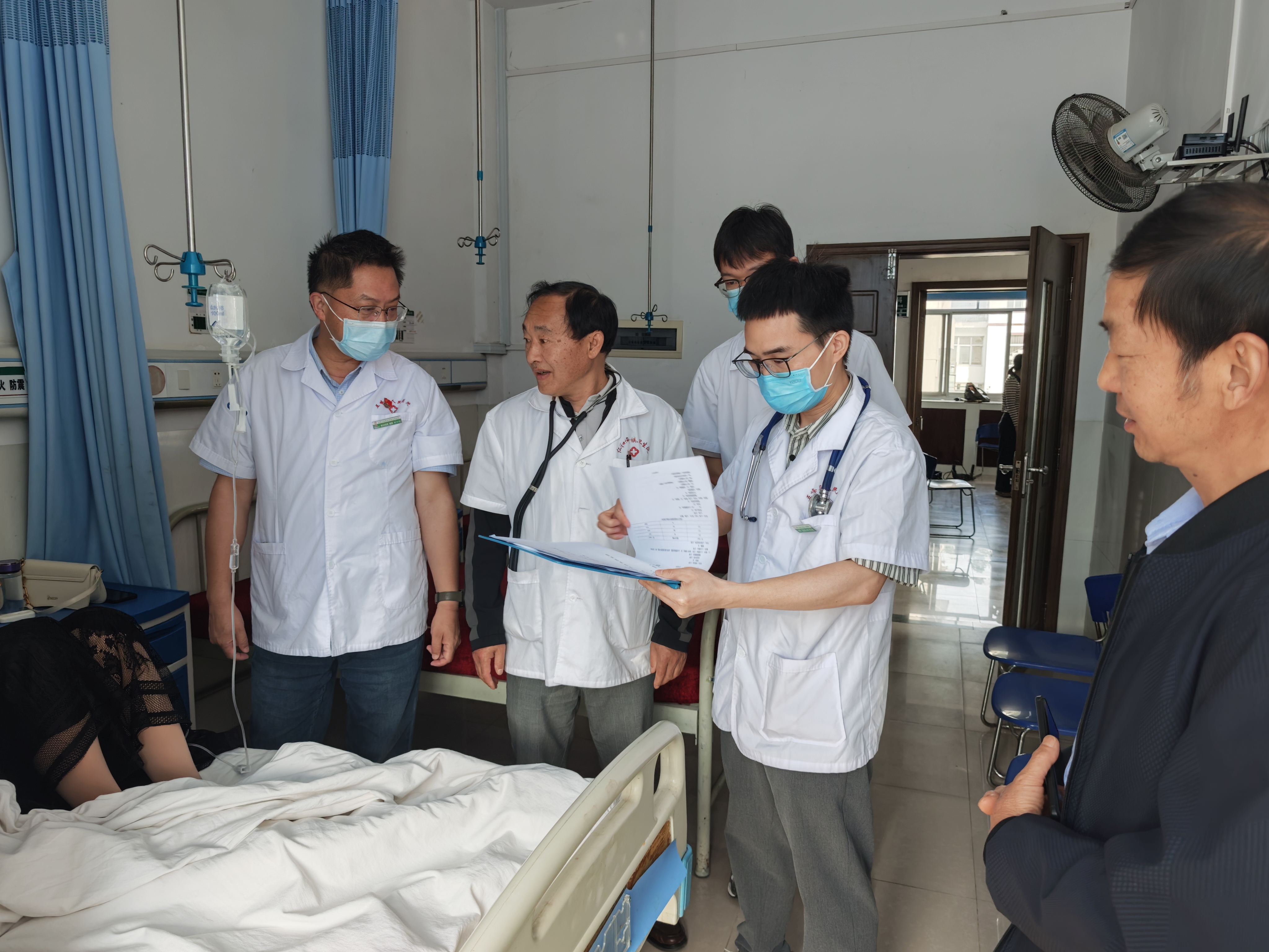 湖北五峰：医共体聚力织密健康网  下沉助基层守群众安康  ——一面锦旗背后看基层医疗的提质蜕变(图1)