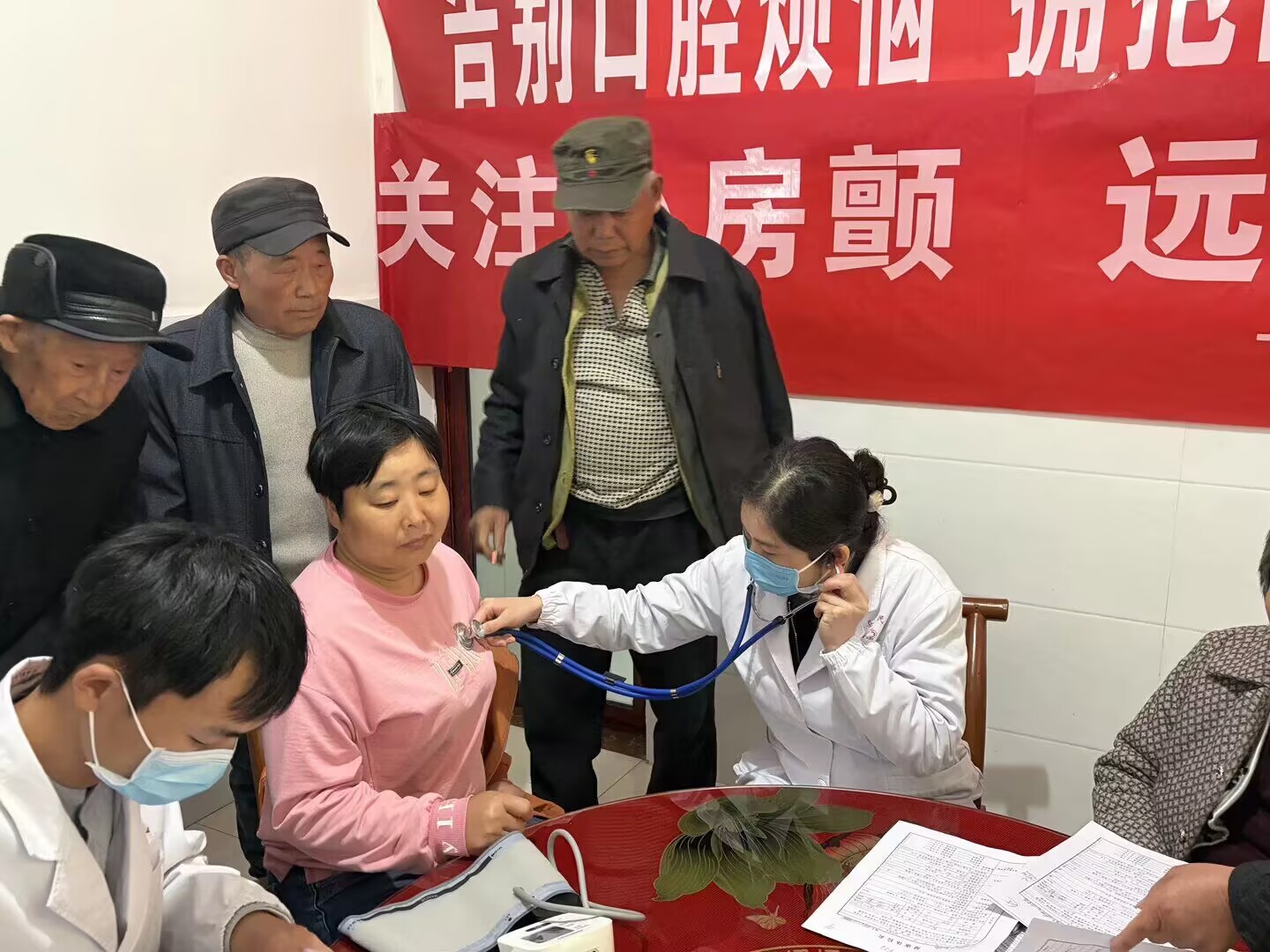 医共体聚力织密健康网  下沉助基层守群众安康  ——一面锦旗背后看基层医疗的提质蜕变(图3)