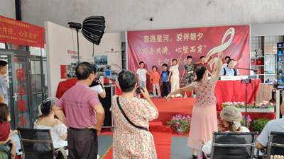“同舟共济,心坚石穿”,七夕音乐会启幕,残健相融亲子携手共谱大爱温情华章(图4) “同舟共济,心坚石穿”,七夕音乐会启幕,残健相融亲子携手共谱大爱温情华章(图4)