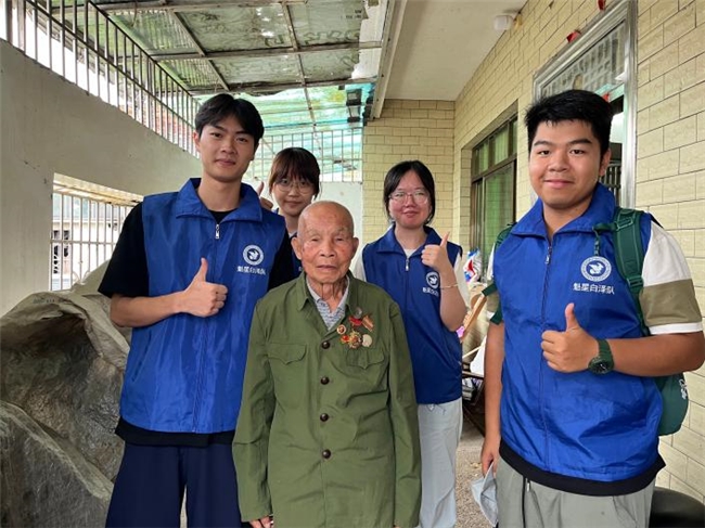 赓续烽火记忆：佛大学子寻访上帅镇两代老兵(图4)