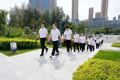 党建结对聚合力 医企同行促发展——白山方大集团党委与长春吉润净月医院党委举行党建共建签约仪式(图2)