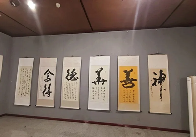 迎中秋贺国庆礼敬新时代——王静秋诗词书法展在唐山隆重开幕(图9)