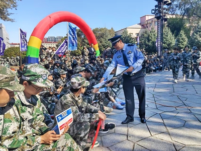 宣讲润民心 平安护鹤城——齐齐哈尔公安依托主题宣讲织密全域安全防护网(图2)