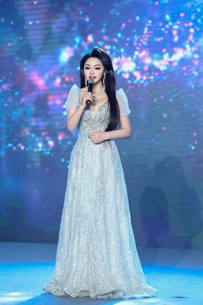 中国教育电视双台联动庆华诞：肖桂宁、安婷联袂执麦奏响共鸣曲(图7)